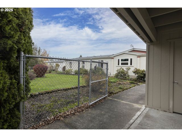 1156 Sw WESTVALE St, Mc Minnville, OR 97128