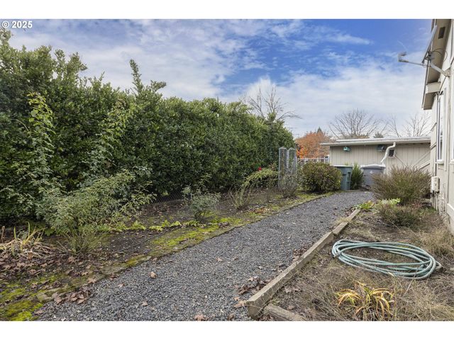 1156 Sw WESTVALE St, Mc Minnville, OR 97128