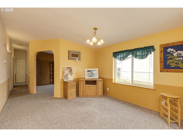 1156 Sw WESTVALE St, Mc Minnville, OR 97128