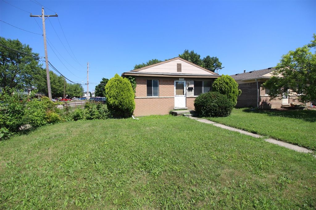34740 Beaconsfield Street, Clinton Township, MI 48035