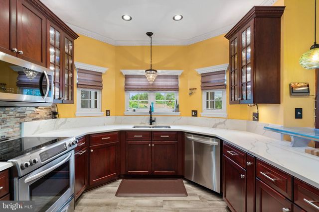 20617 AVALON CT, Sterling, VA 20165