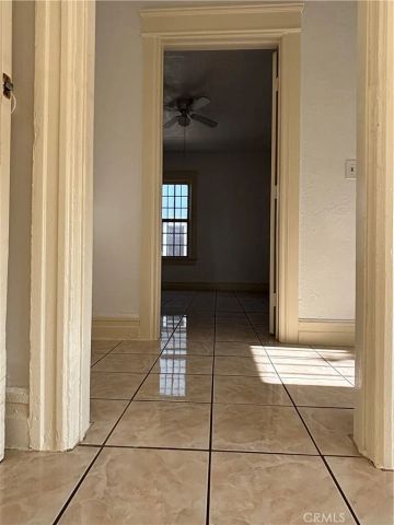 6522 Estrella, Los Angeles, CA 90044