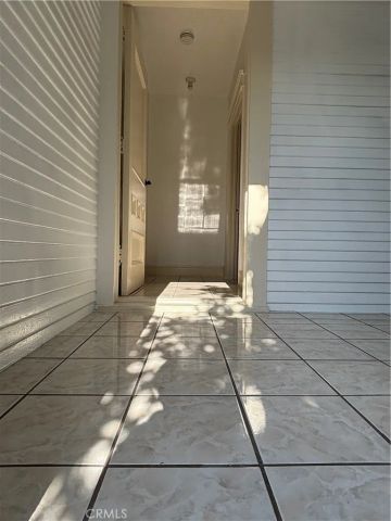 6522 Estrella, Los Angeles, CA 90044