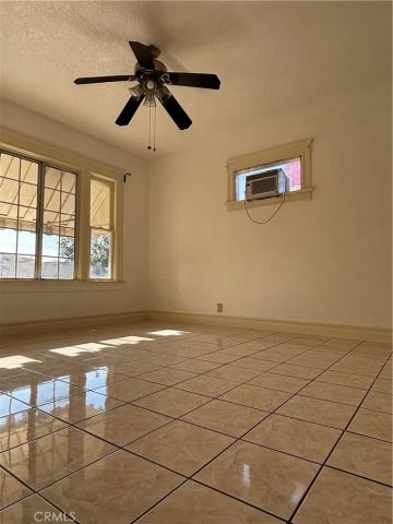 6522 Estrella, Los Angeles, CA 90044