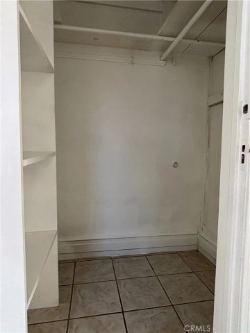6522 Estrella, Los Angeles, CA 90044