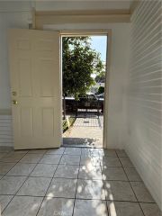 6522 Estrella, Los Angeles, CA 90044