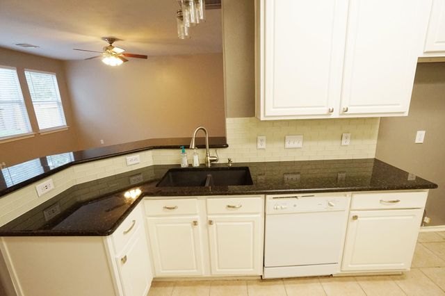 126 E Stedhill Loop, The Woodlands, TX 77384