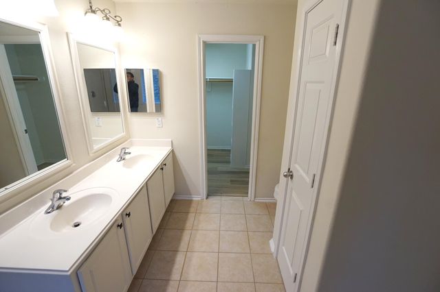 126 E Stedhill Loop, The Woodlands, TX 77384
