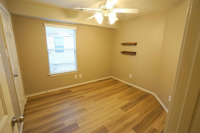 126 E Stedhill Loop, The Woodlands, TX 77384