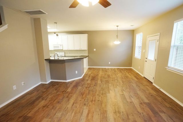 126 E Stedhill Loop, The Woodlands, TX 77384