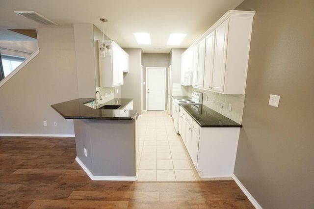 126 E Stedhill Loop, The Woodlands, TX 77384