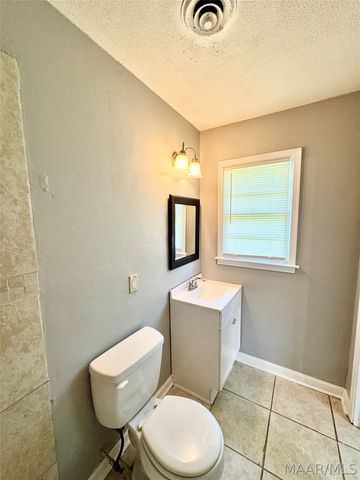 4426 NARROW LANE Road, Montgomery, AL 36116