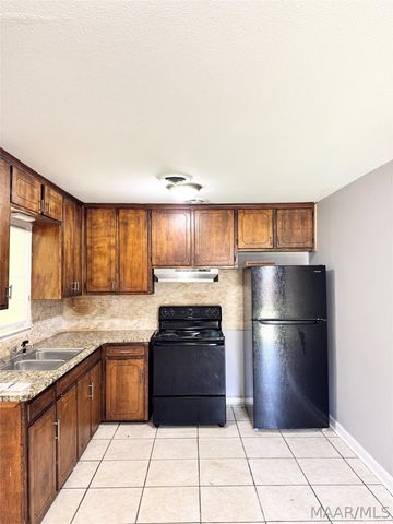 4426 NARROW LANE Road, Montgomery, AL 36116