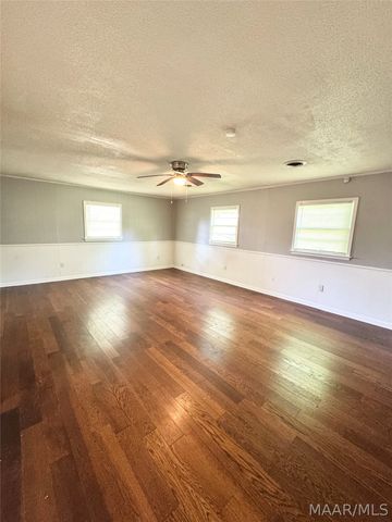 4426 NARROW LANE Road, Montgomery, AL 36116