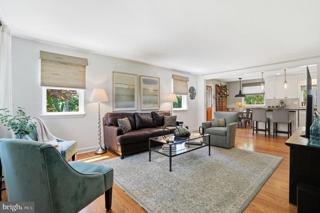 1006 HILL AVE, Langhorne, PA 19047