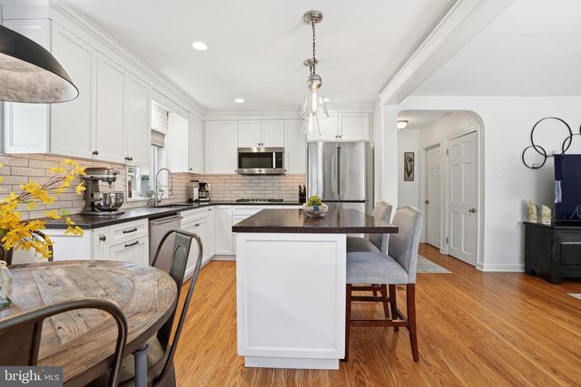 1006 HILL AVE, Langhorne, PA 19047