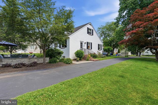 1006 HILL AVE, Langhorne, PA 19047