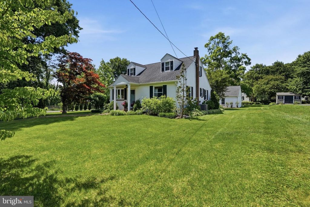 1006 HILL AVE, Langhorne, PA 19047