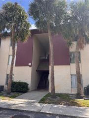 3840 N LAKE DRIVE 127, Tampa, FL 33614