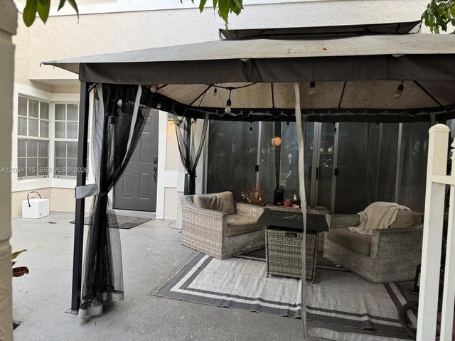 11008 Mainsail Drive, Cooper City, FL 33026