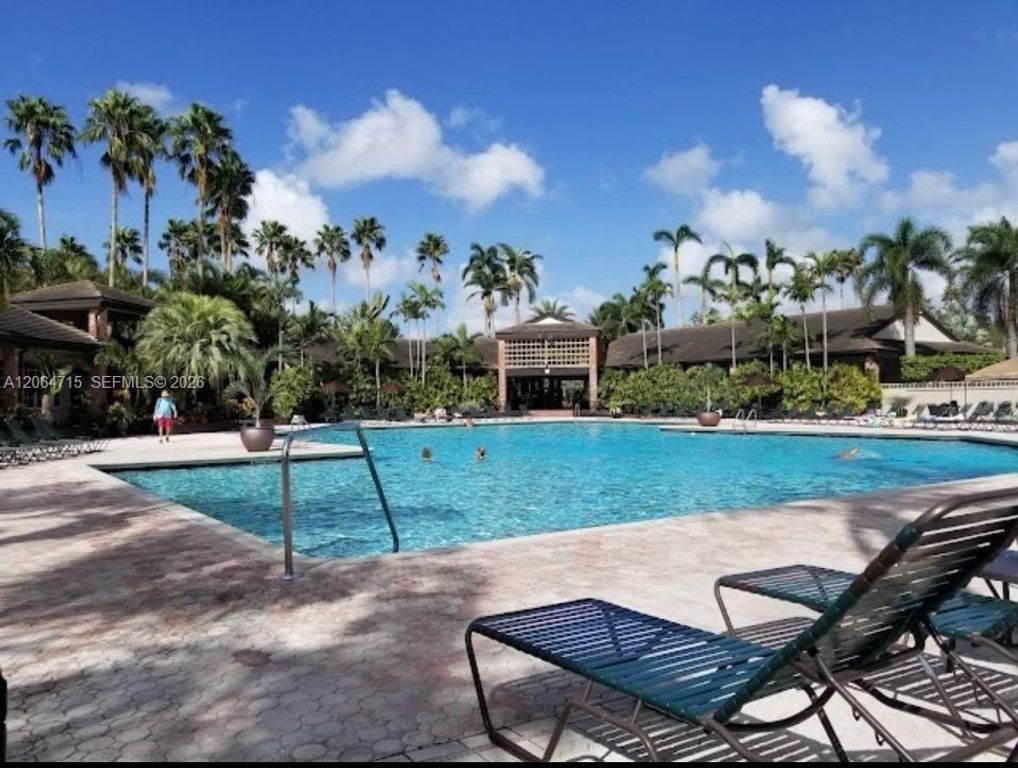 11008 Mainsail Drive, Cooper City, FL 33026