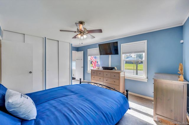 729 Ent Avenue, Westhampton, NY 11978