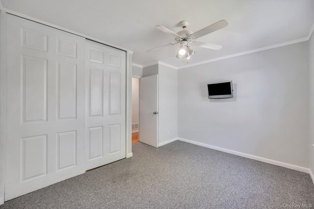 729 Ent Avenue, Westhampton, NY 11978