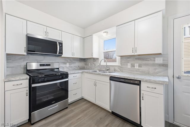 227 E Wilson Street, Struthers, OH 44471