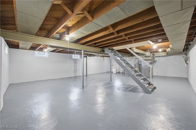 227 E Wilson Street, Struthers, OH 44471