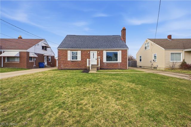 227 E Wilson Street, Struthers, OH 44471