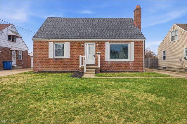 227 E Wilson Street, Struthers, OH 44471