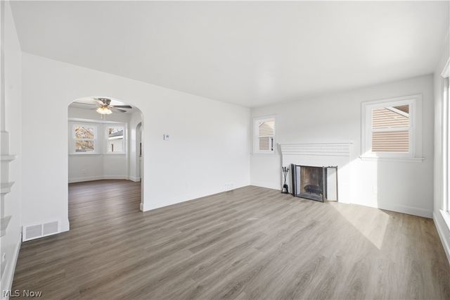 227 E Wilson Street, Struthers, OH 44471