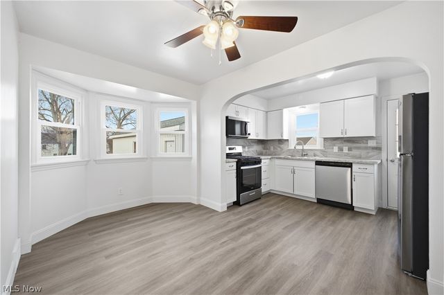 227 E Wilson Street, Struthers, OH 44471