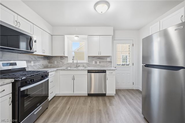 227 E Wilson Street, Struthers, OH 44471