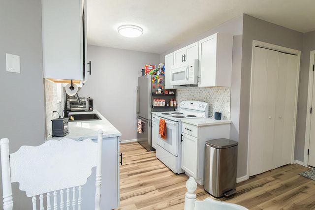 222 N Westport Avenue, Springfield, MO 65802