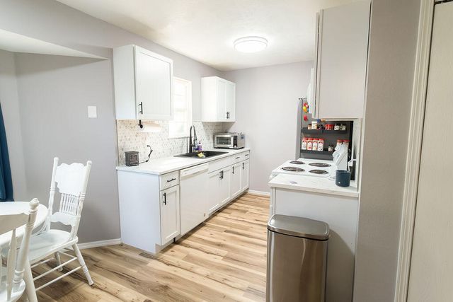 222 N Westport Avenue, Springfield, MO 65802