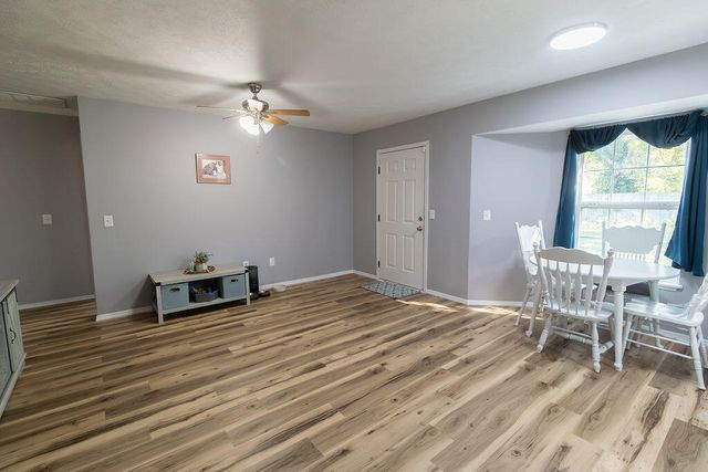 222 N Westport Avenue, Springfield, MO 65802