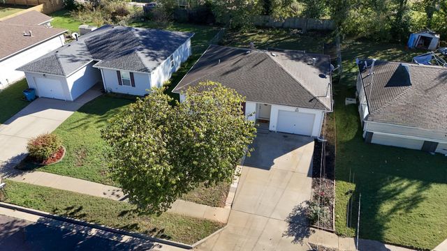 222 N Westport Avenue, Springfield, MO 65802