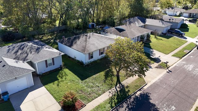 222 N Westport Avenue, Springfield, MO 65802