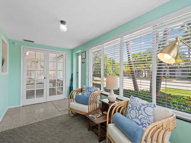 1711 NE 18TH Avenue, Fort Lauderdale, FL 33305