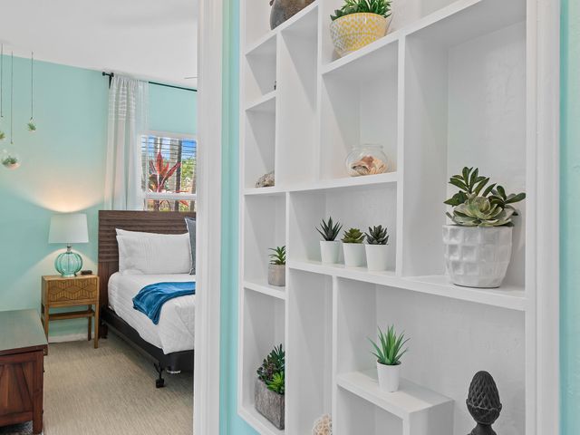 1711 NE 18TH Avenue, Fort Lauderdale, FL 33305