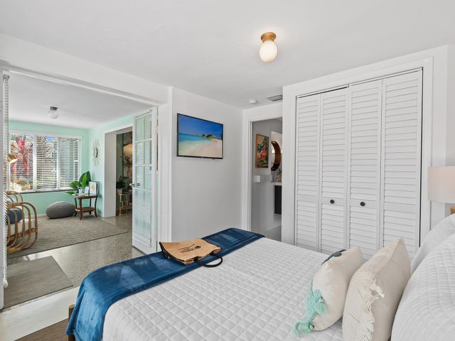 1711 NE 18TH Avenue, Fort Lauderdale, FL 33305