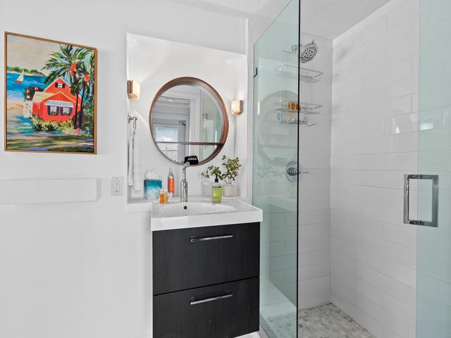 1711 NE 18TH Avenue, Fort Lauderdale, FL 33305