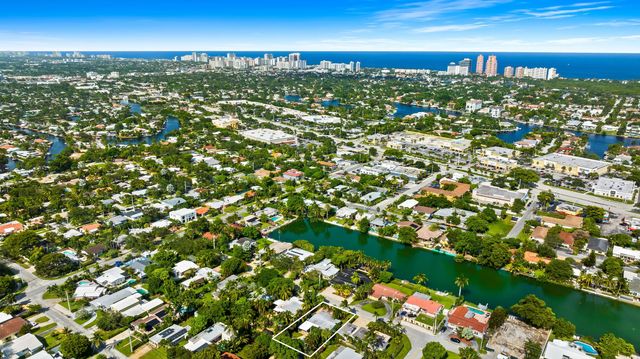 1711 NE 18TH Avenue, Fort Lauderdale, FL 33305