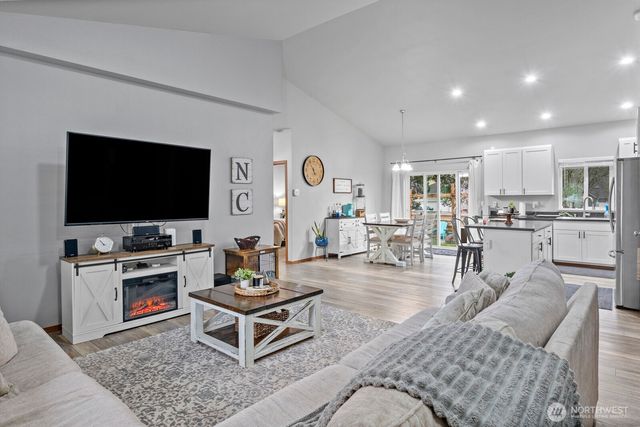 321 W H Street, Shelton, WA 98584