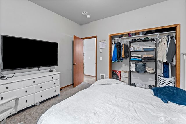 321 W H Street, Shelton, WA 98584