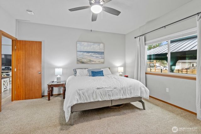 321 W H Street, Shelton, WA 98584