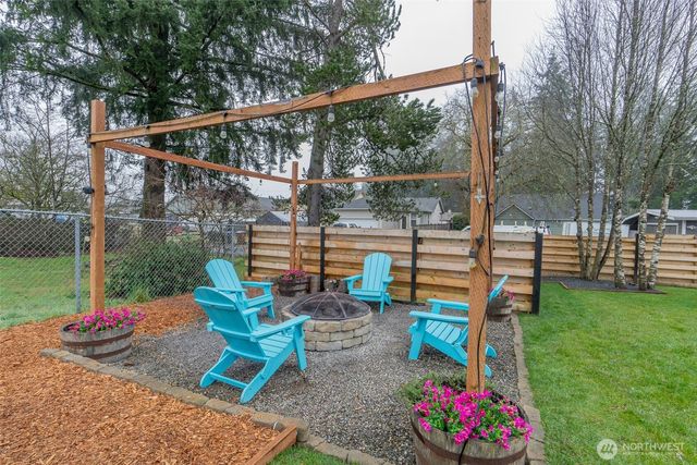 321 W H Street, Shelton, WA 98584