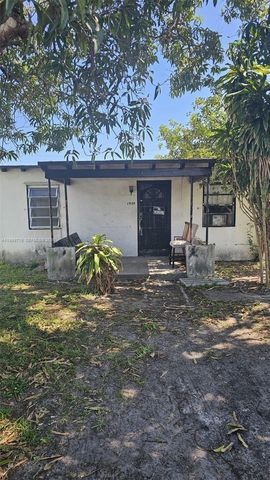 1950 Service Rd, Opa-locka, FL 33054