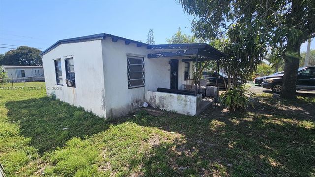 1950 Service Rd, Opa-locka, FL 33054